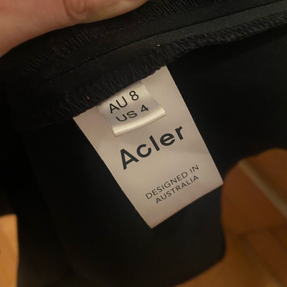 Acler v neck structured blouse - Picture 2 of 4